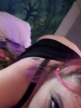 PinkyMarie0729 online show from 11.10.25