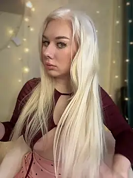 LaraHollywood online show from 01.27.25