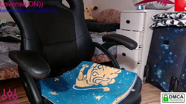 Snapshot of sweet_cute_cat chatting on 03.11.25 sweet cute cat online show from 03.11.25