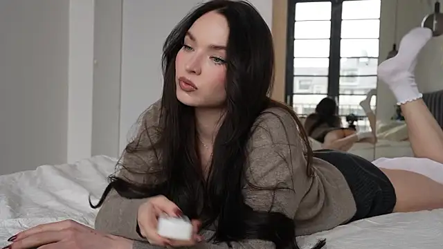 Snapshot of ibiddi chatting on 03.20.26 ibiddi online show from 03.20.26