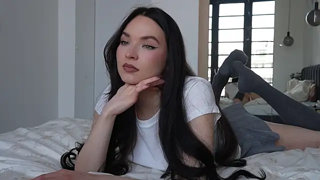 Snapshot of ibiddi chatting on 04.10.26 ibiddi online show from 04.10.26