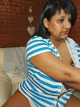 Lilybanx online show from 04.15.26