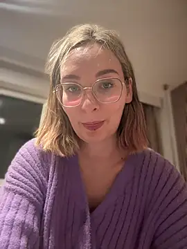 The Snowwhitee online show from 12.28.24