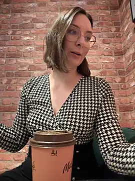 The Snowwhitee online show from 10.02.25