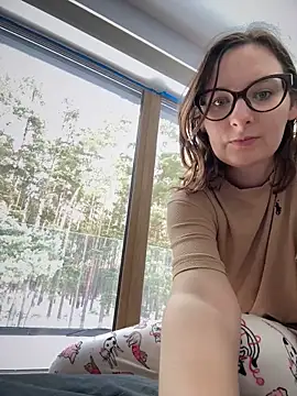 The Snowwhitee online show from 02.15.26