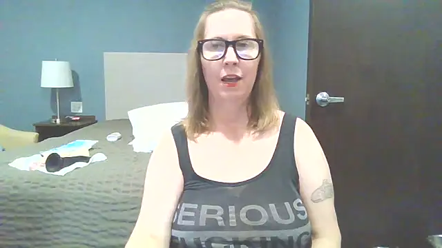 Snapshot of SweetandNaughty1 chatting on 09.15.25 SweetandNaughty1 online show from 09.15.25