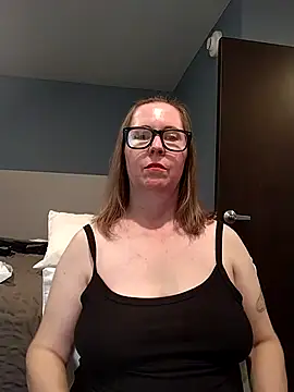 Snapshot of SweetandNaughty1 chatting on 09.19.25 SweetandNaughty1 online show from 09.19.25