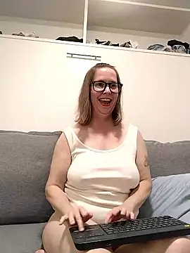 SweetandNaughty1 online show from 04.09.26