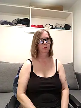 SweetandNaughty1 online show from 06.11.26