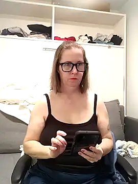 SweetandNaughty1 online show from 06.11.26