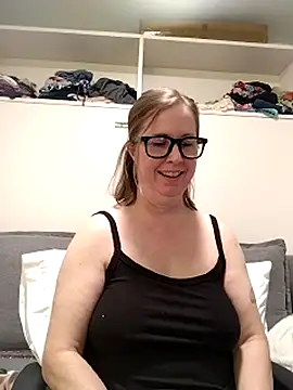 SweetandNaughty1 online show from 07.07.26