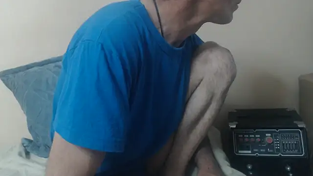 Snapshot of yvesstorm1 chatting on 05.28.26 yvesstorm1 online show from 05.28.26