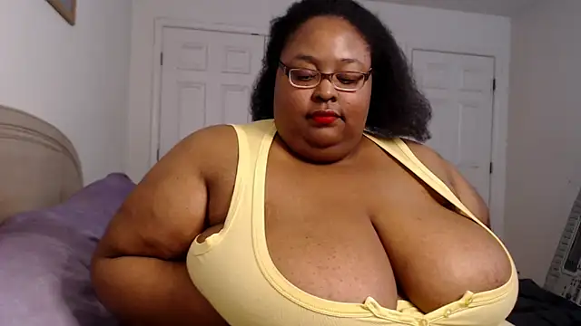 Loves Aura online show from 01.03.25