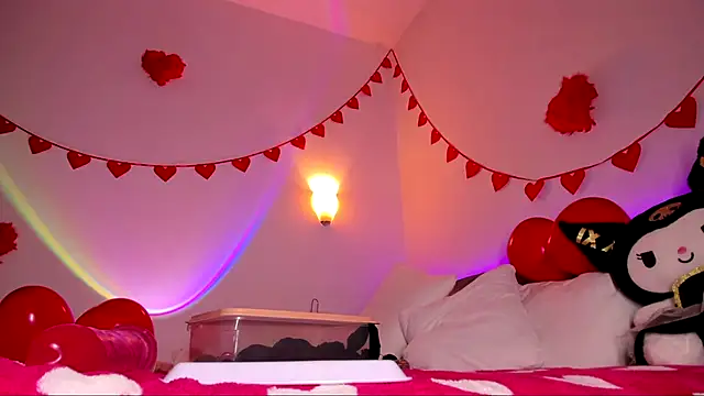 LizaLoveness online show from 02.15.25