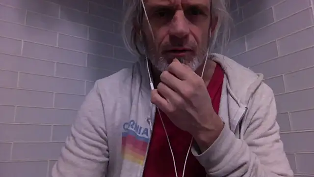 Snapshot of readyforfunxxx chatting on 12.11.24 readyforfunxxx online show from 12.11.24