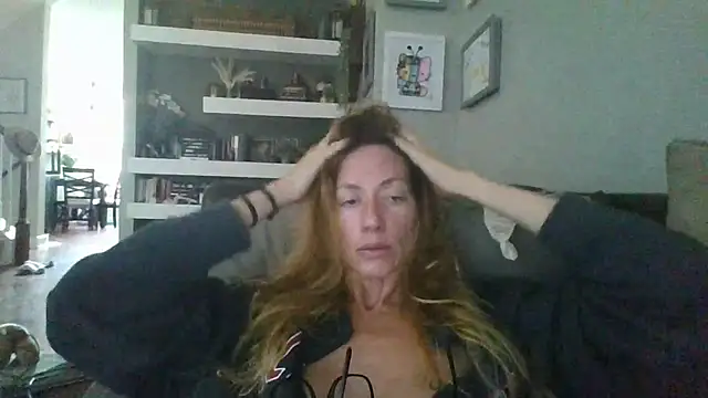 Rhodesxox online show from 10.08.25