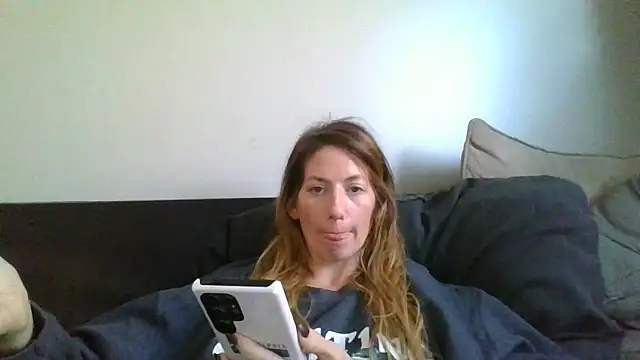 Rhodesxox online show from 11.17.25