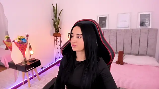 EmmyEvans1 online show from 03.11.25