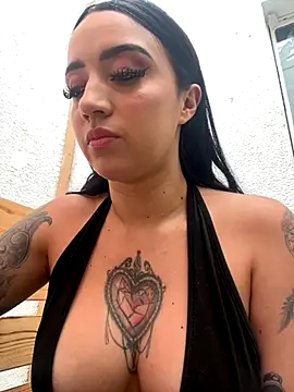 EmmyEvans1 online show from 12.04.25