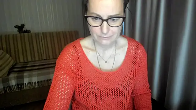 lauraoven online show from 12.23.25