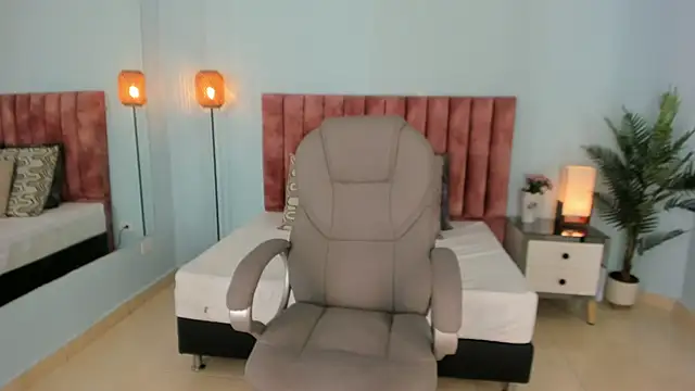 tati saldarriaga online show from 02.05.26