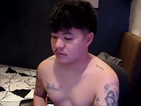 Snapshot of ASIANken911 chatting on 10.25.25 ASIANken911 online show from 10.25.25