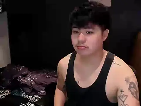 Snapshot of ASIANken911 chatting on 11.14.25 ASIANken911 online show from 11.14.25