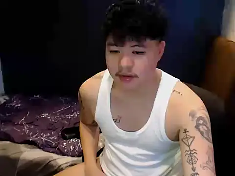 Snapshot of ASIANken911 chatting on 11.16.25 ASIANken911 online show from 11.16.25