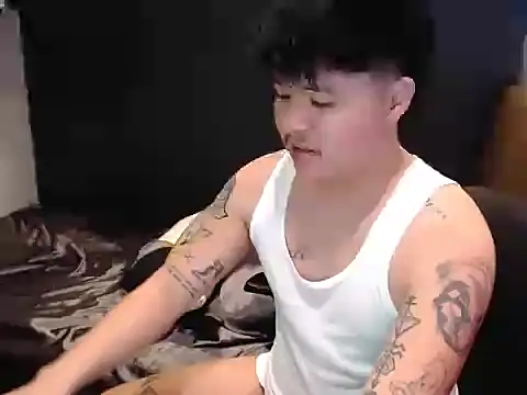 Snapshot of ASIANken911 chatting on 12.02.25 ASIANken911 online show from 12.02.25