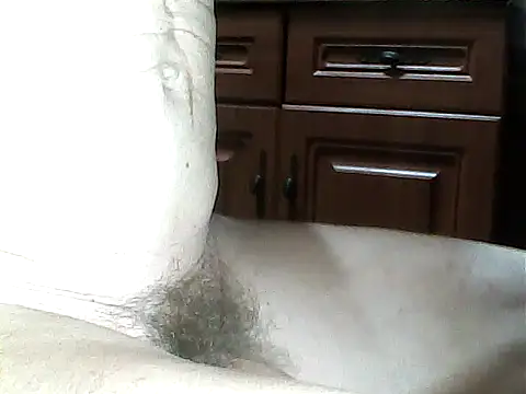 Snapshot of abbysCake chatting on 12.10.24 abbysCake online show from 12.10.24