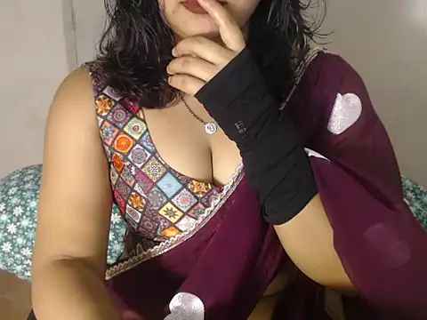 Open Heart Lennon online show from 12.04.25