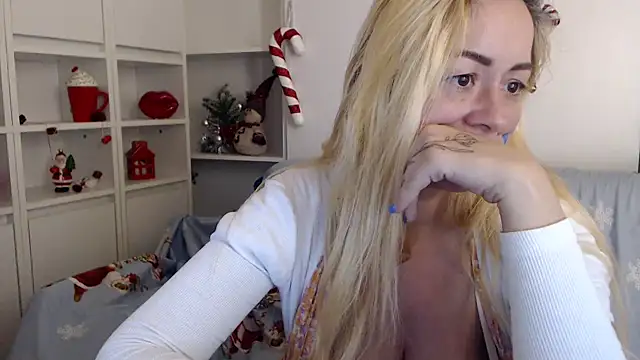 Snapshot of spell_of_love chatting on 01.16.26 spell of love online show from 01.16.26