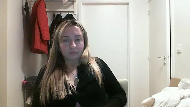 SusanCurt online show from 12.03.25