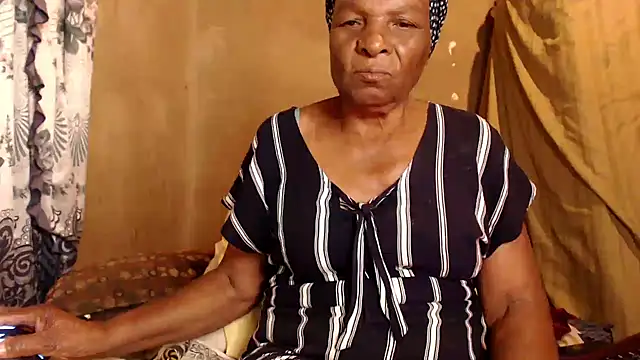 Snapshot of NaughtyGranny chatting on 07.14.26 NaughtyGranny online show from 07.14.26