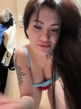 Wet  Bunny online show from 02.18.25