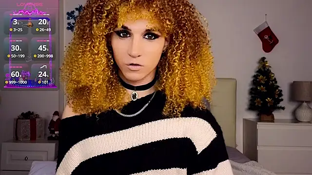 Snapshot of HelenSpellman chatting on 12.26.24 HelenSpellman online show from 12.26.24