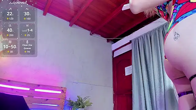 niky doll  online show from 12.14.25