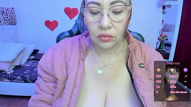 esmeralda milf online show from 02.23.26