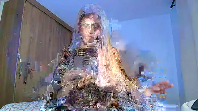 SARA TS FOX online show from 03.17.26