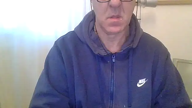 Snapshot of ANONIMO7735 chatting on 02.18.26 ANONIMO7735 online show from 02.18.26