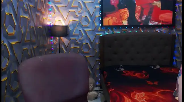 Snapshot of KylieMaxwellCaulfield_TS chatting on 12.29.24 KylieMaxwellCaulfield TS online show from 12.29.24