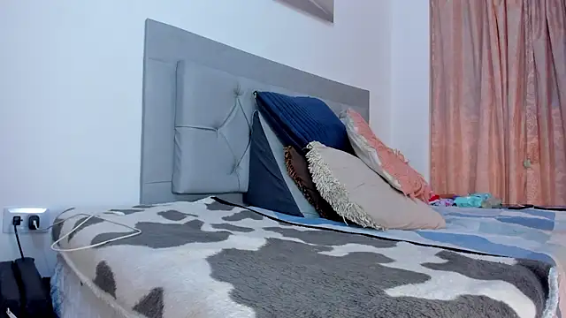 Idaly Johnson online show from 09.20.25