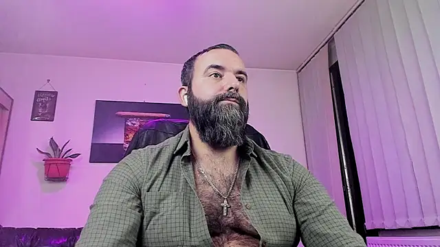 Snapshot of ChristophJules chatting on 12.17.24 ChristophJules online show from 12.17.24