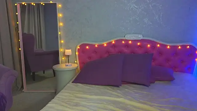 Ariana Petite online show from 02.23.25