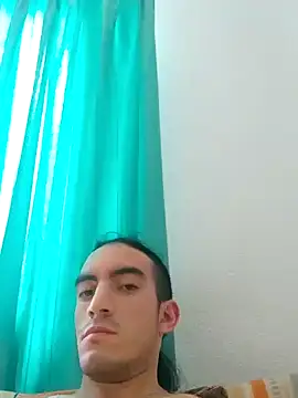 Snapshot of TommyMomentum chatting on 12.17.24 TommyMomentum online show from 12.17.24