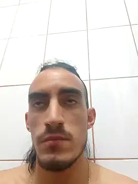 Snapshot of TommyMomentum chatting on 01.04.25 TommyMomentum online show from 01.04.25