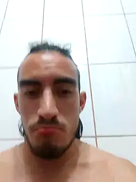 Snapshot of TommyMomentum chatting on 01.06.25 TommyMomentum online show from 01.06.25