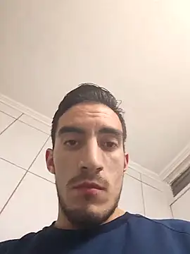 Snapshot of TommyMomentum chatting on 09.19.25 TommyMomentum online show from 09.19.25