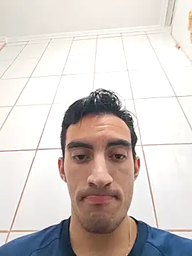 Snapshot of TommyMomentum chatting on 10.03.25 TommyMomentum online show from 10.03.25