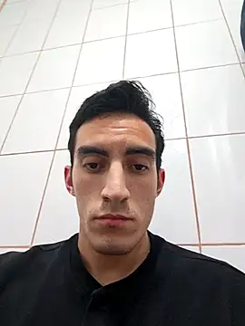 Snapshot of TommyMomentum chatting on 11.06.25 TommyMomentum online show from 11.06.25